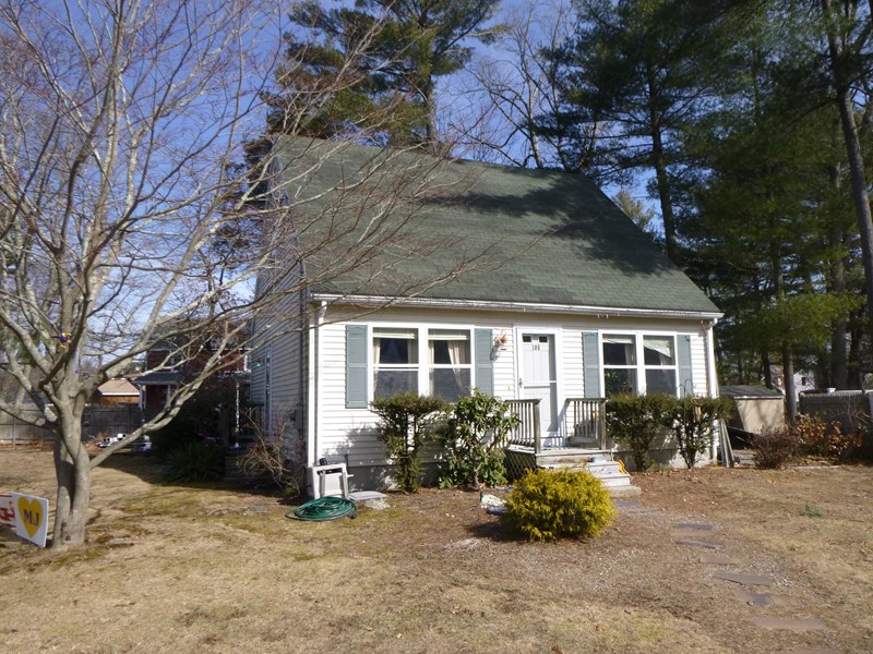 106 Weona Road, North Attleboro Real Estate Auction